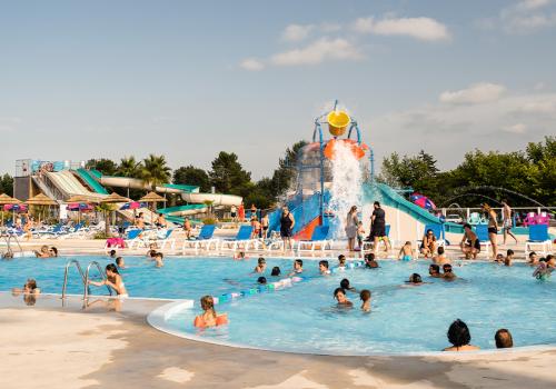 Piscine extérieure du camping Les Dunes de Contis